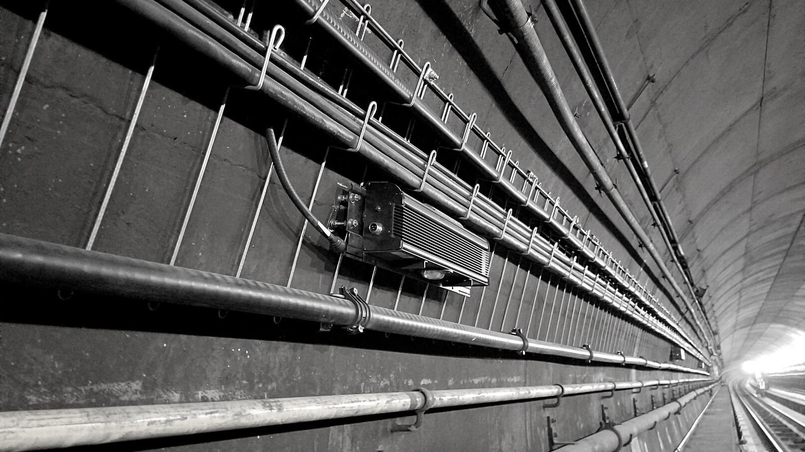 MTA/NYCT Rutgers Tube — MTLx LED fixture installed on tunnel wall